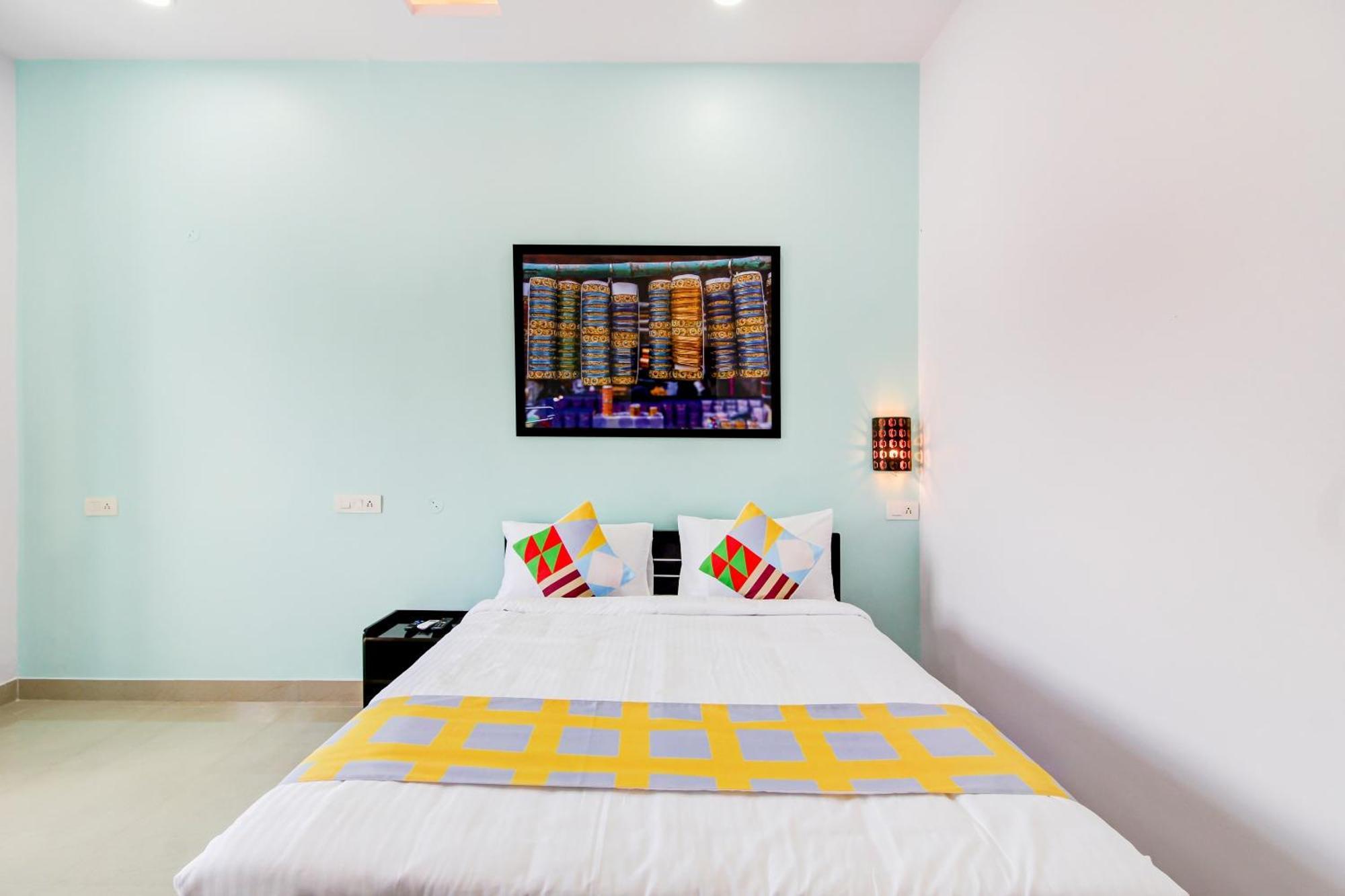 Sururnagar Hotel O Home Comfortable Stays, Near Aasam Gadh Current Office מראה חיצוני תמונה