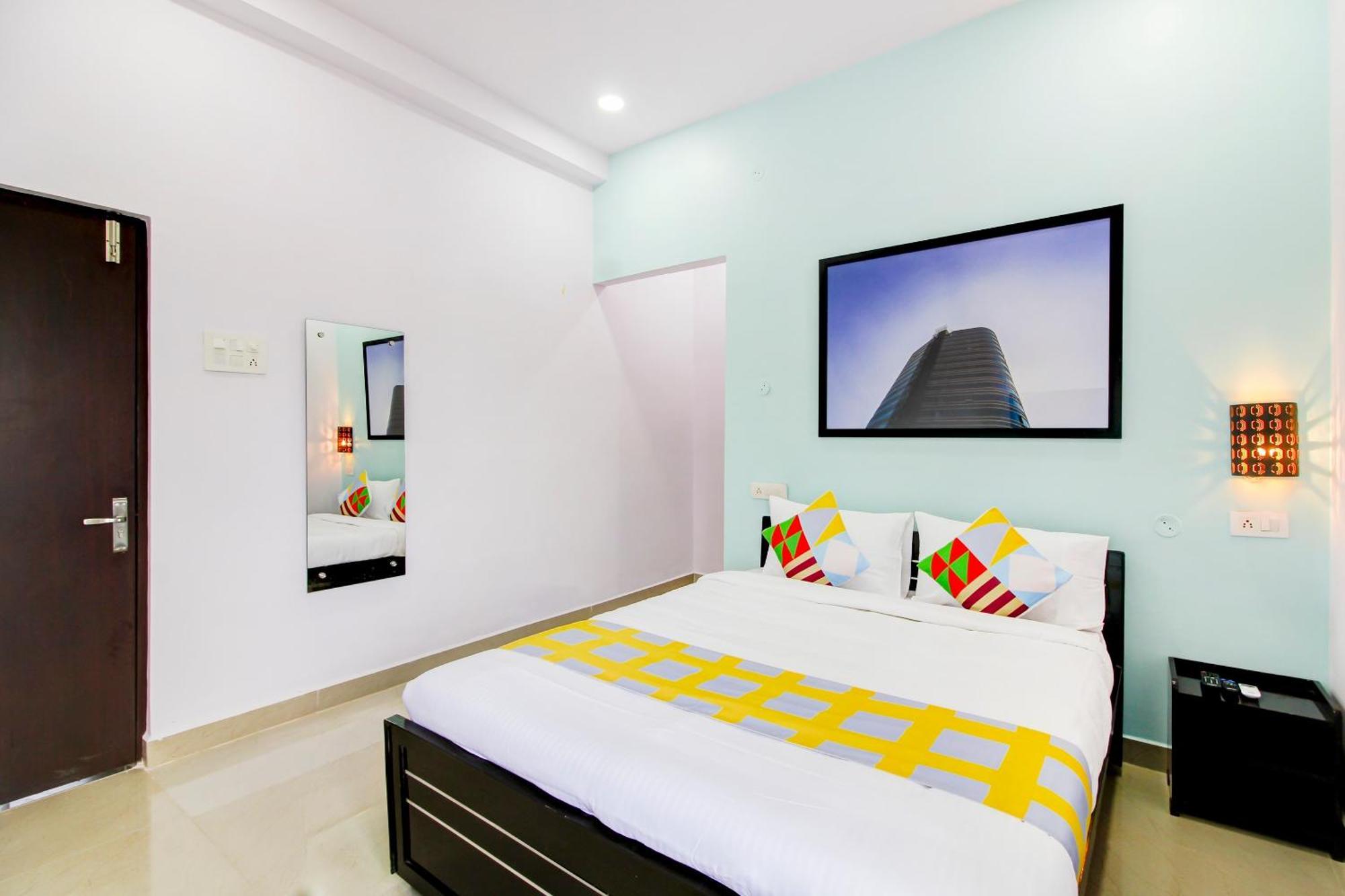 Sururnagar Hotel O Home Comfortable Stays, Near Aasam Gadh Current Office מראה חיצוני תמונה