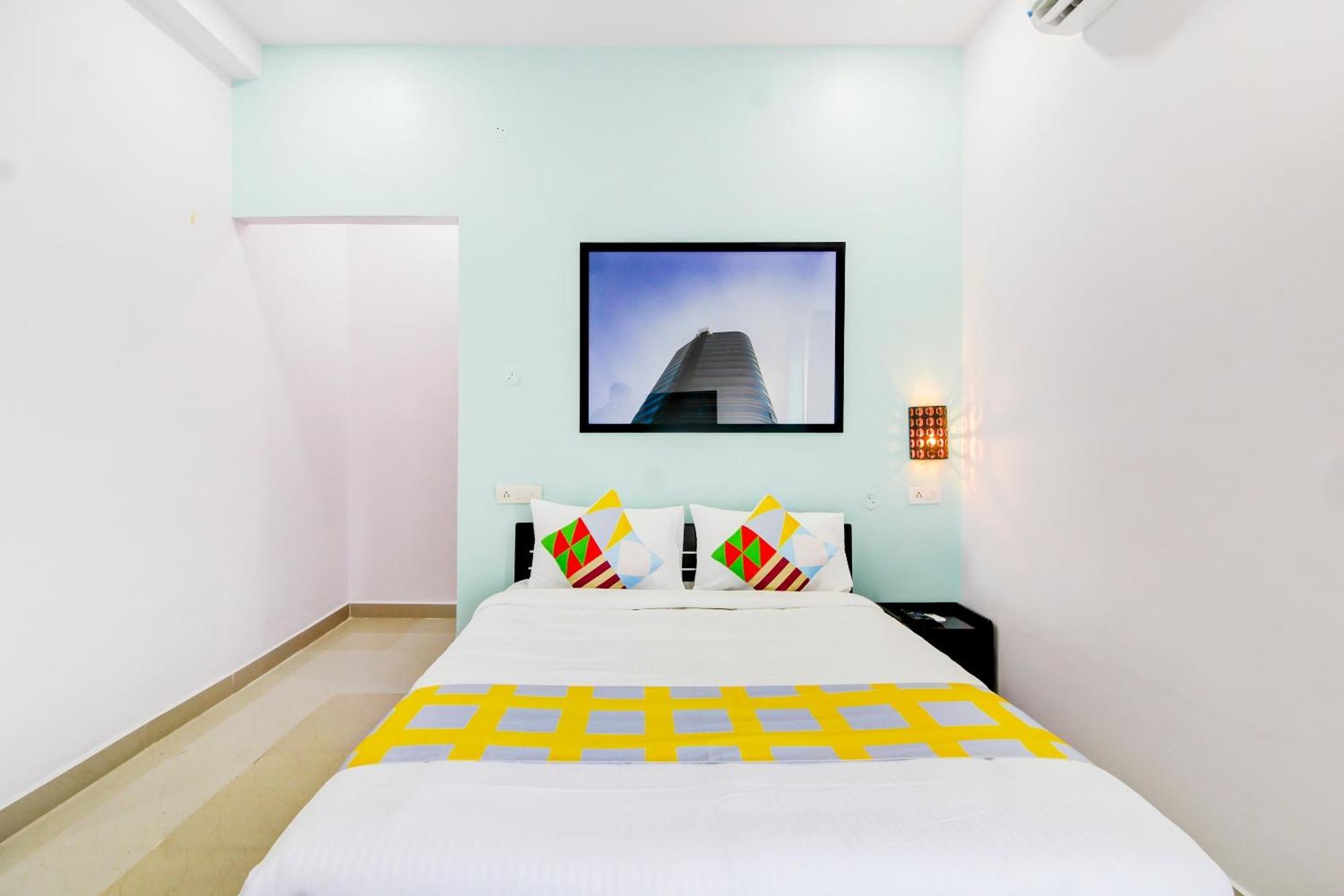 Sururnagar Hotel O Home Comfortable Stays, Near Aasam Gadh Current Office מראה חיצוני תמונה