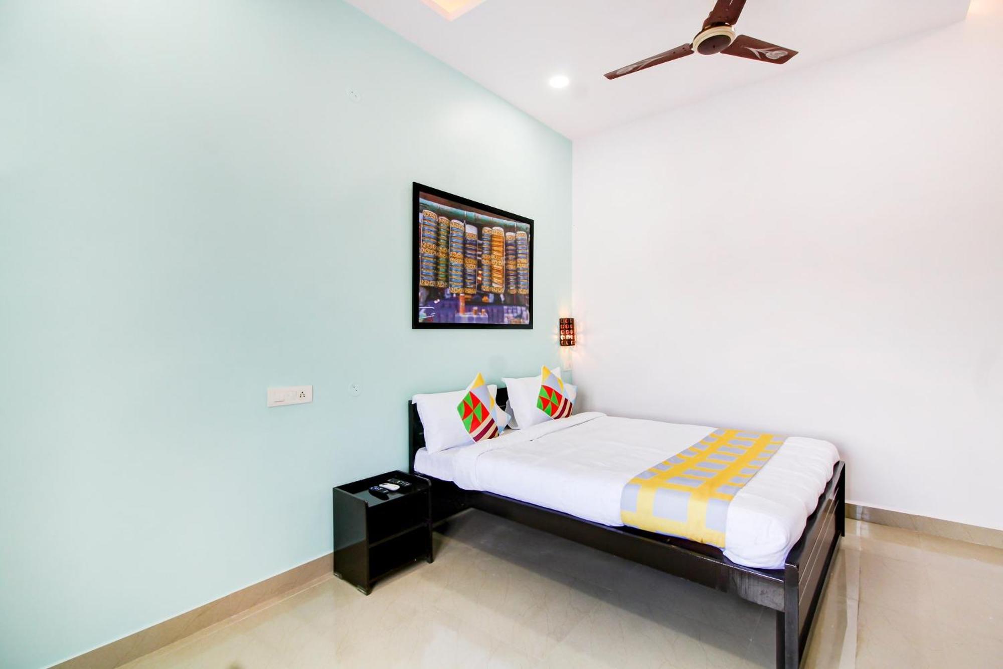 Sururnagar Hotel O Home Comfortable Stays, Near Aasam Gadh Current Office מראה חיצוני תמונה